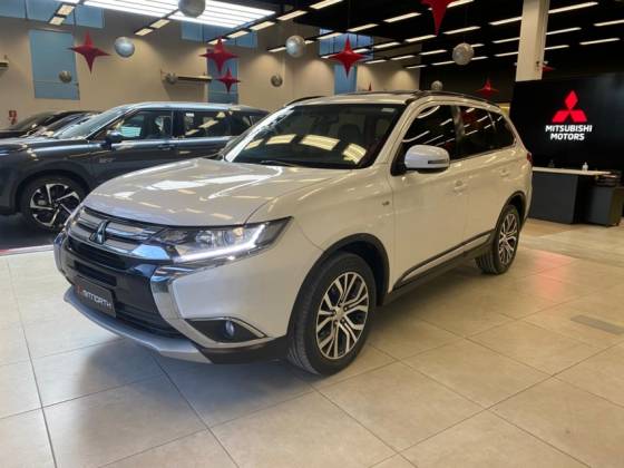 MITSUBISHI OUTLANDER 3.0 GT 4X4 V6 24V GASOLINA 4P AUTOMÁTICO